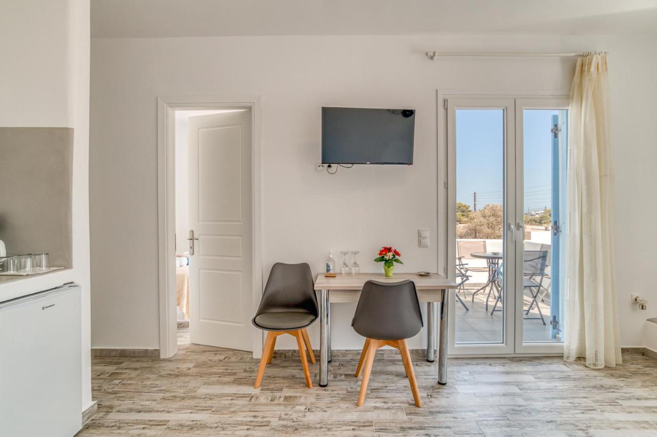 Ippocampos Seaside Serenity - Unwind At Paros Poolside Retreats Alikí 外观 照片